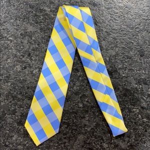 Men’s Yellow and Blue Nautica Tie!